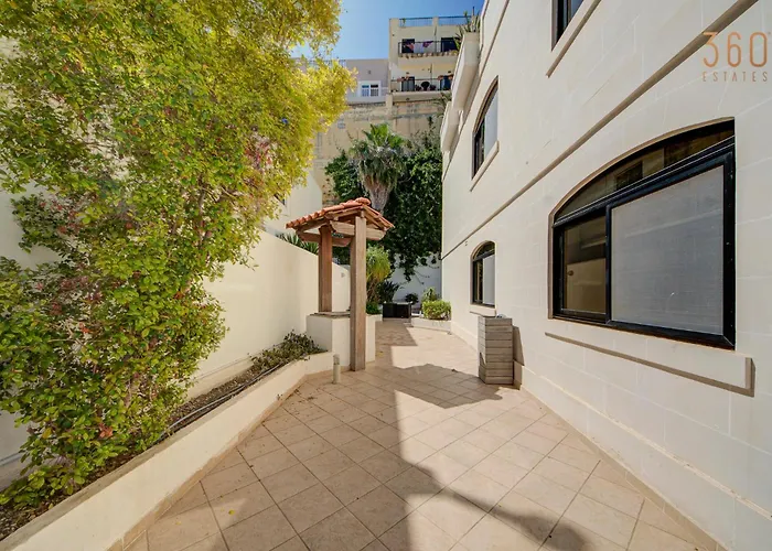 Bungalow Home With Stunning Pool Area In St'Julians By 360 Estates