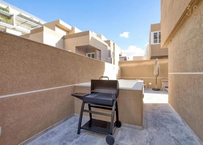 The Pender Lux Hub - 4Br Villas With Pool, Wifi & Ac By 360 Estates