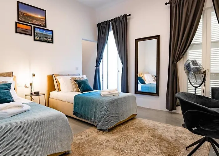 7Br 7 En-Suite Seafront House Jacuzzi